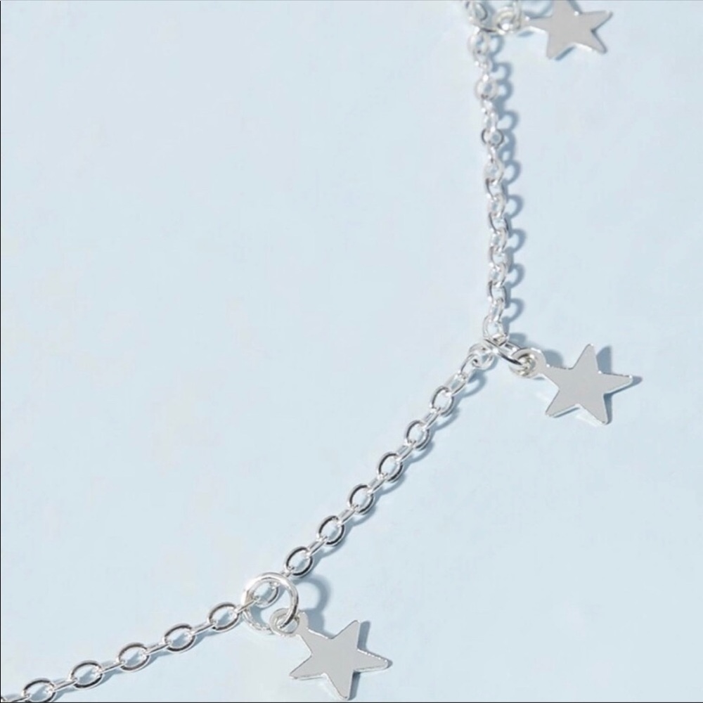 ONE LEFT!! Silver Dangle Star Chocker Necklace - Picture 3 of 4